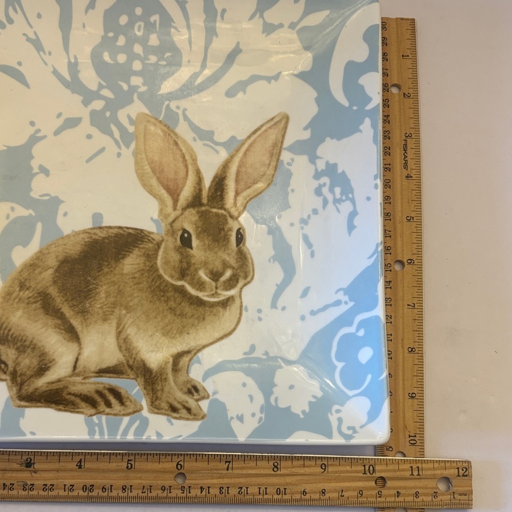 Grace Blue and White Rabbit Plate - Picture 3 of 4